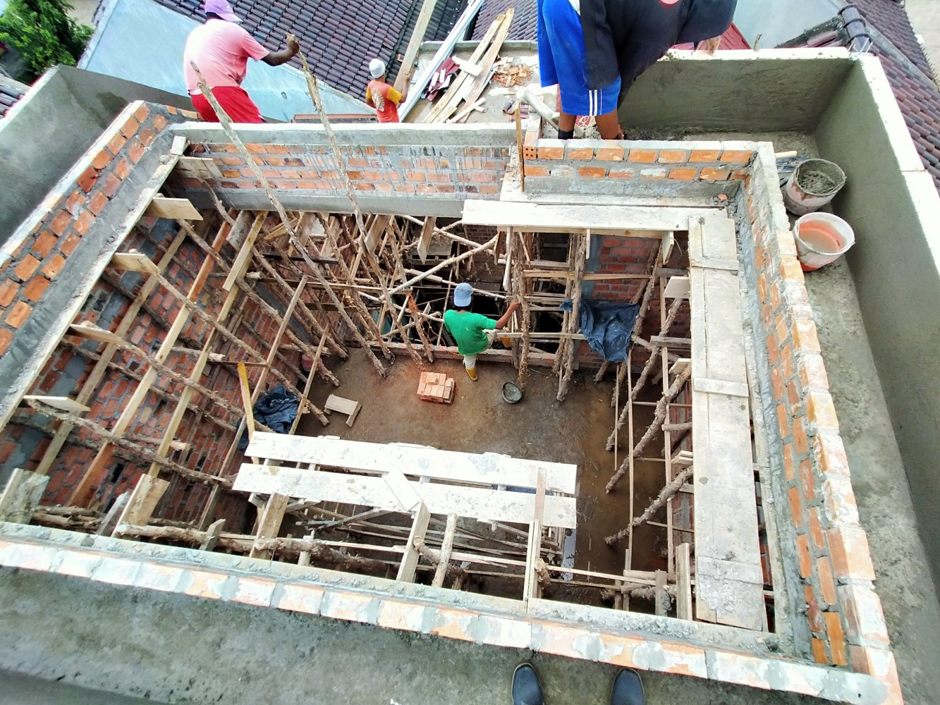 Project Pembangunan Dapur di Belakang Rumah